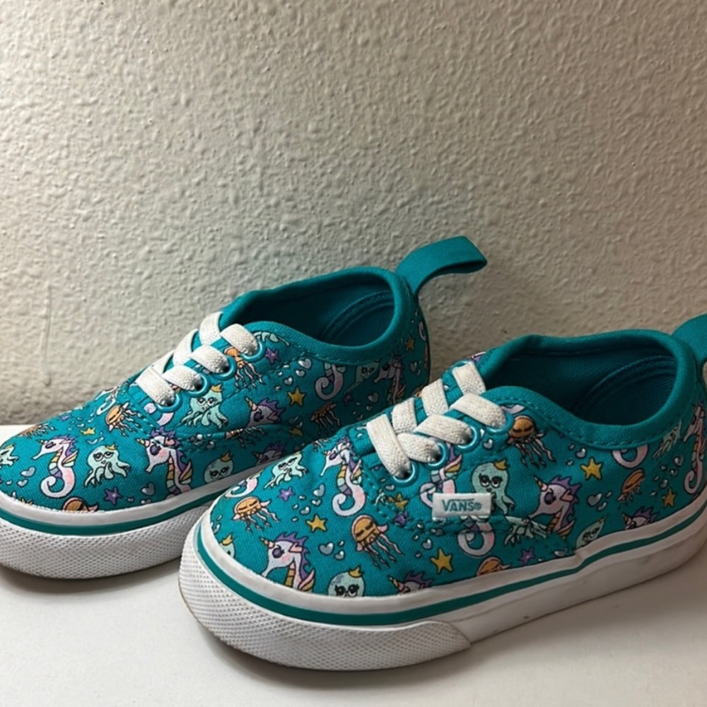 Vans size 6 toddler